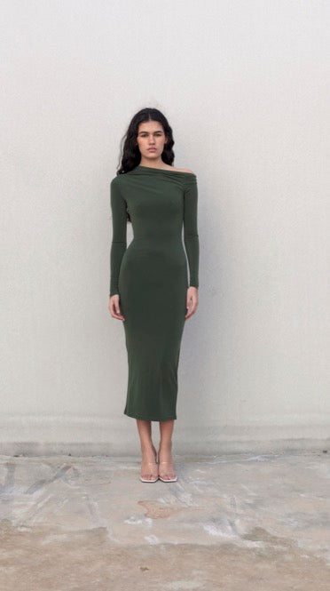 VESTIDO CAQUI ASIMETRICO MIDI
