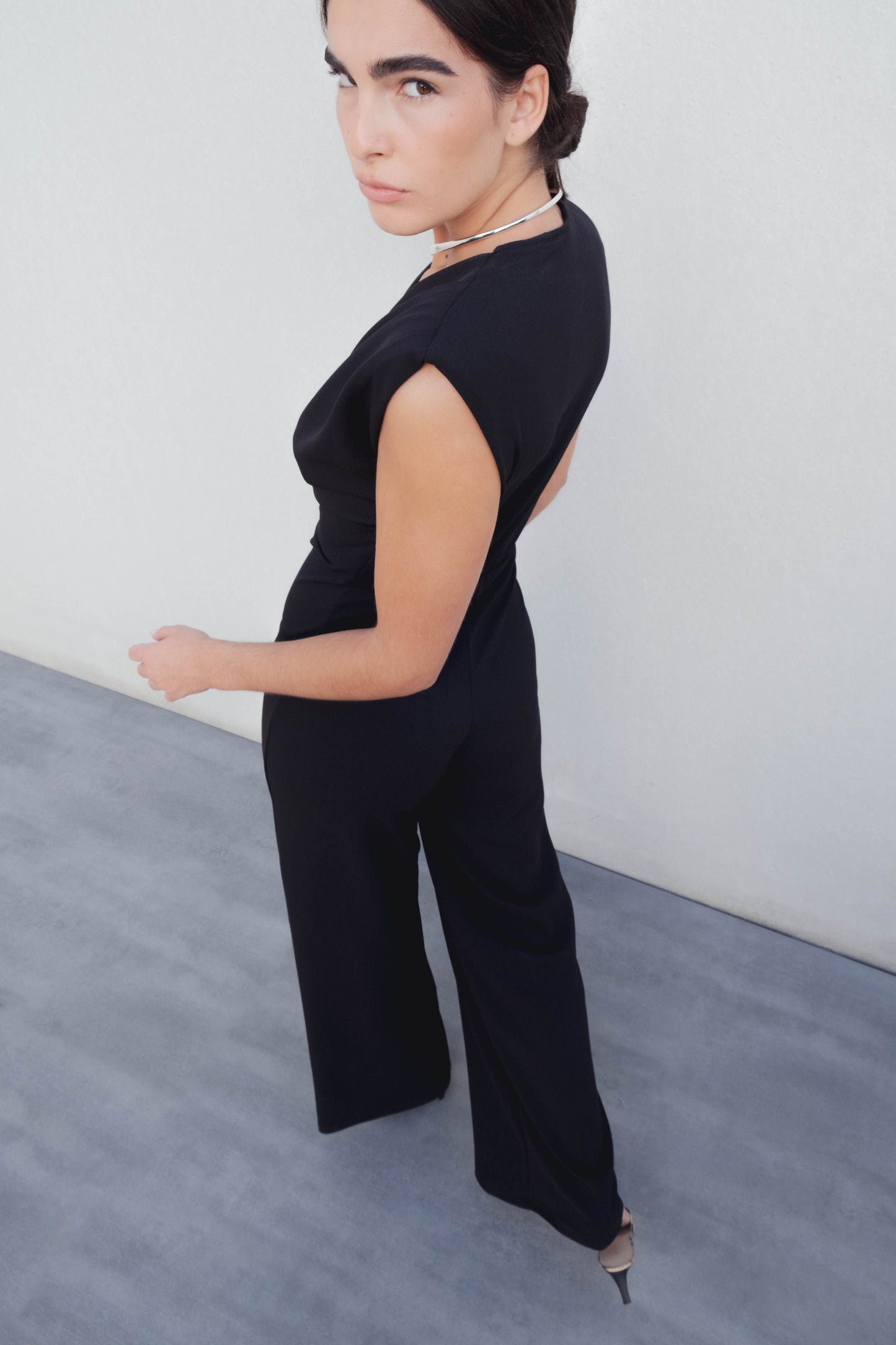 MONO HOMBRERAS DRAPEADO