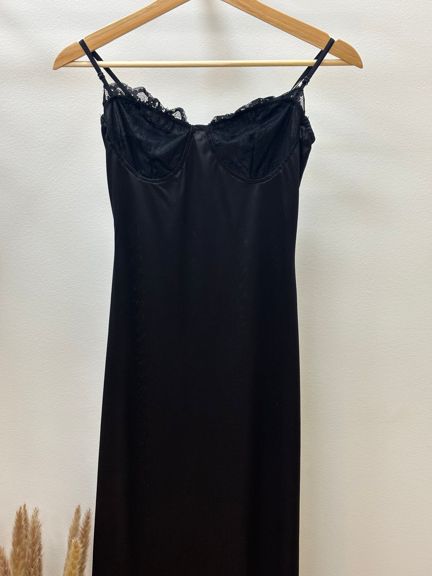 VESTIDO LENCERO LARGO