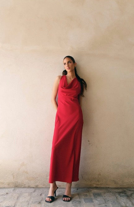 VESTIDO APLIQUE ESPALDA