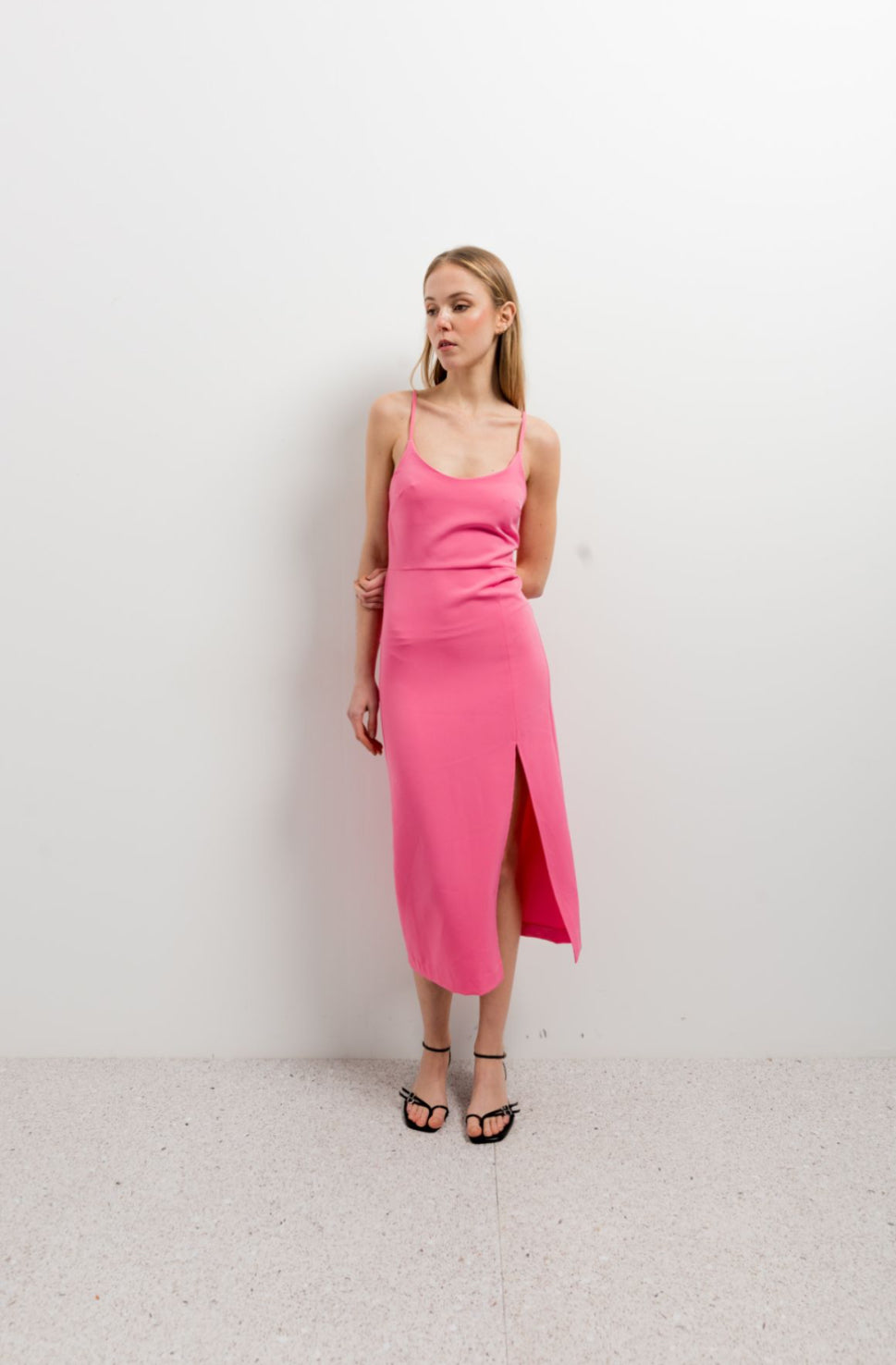 VESTIDO MIDI TIRANTES