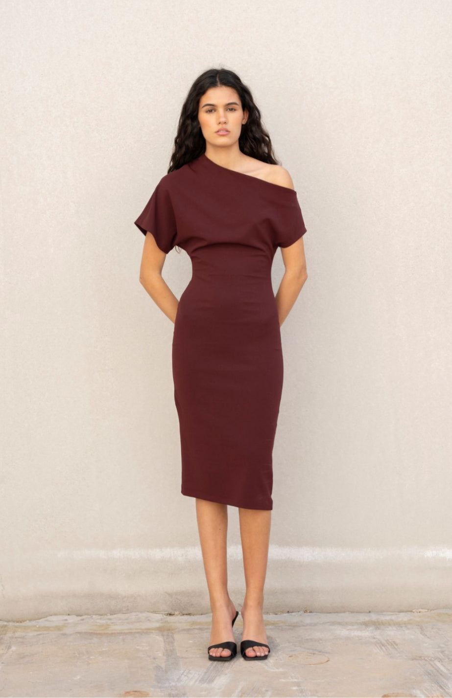 VESTIDO ASIMETRICO