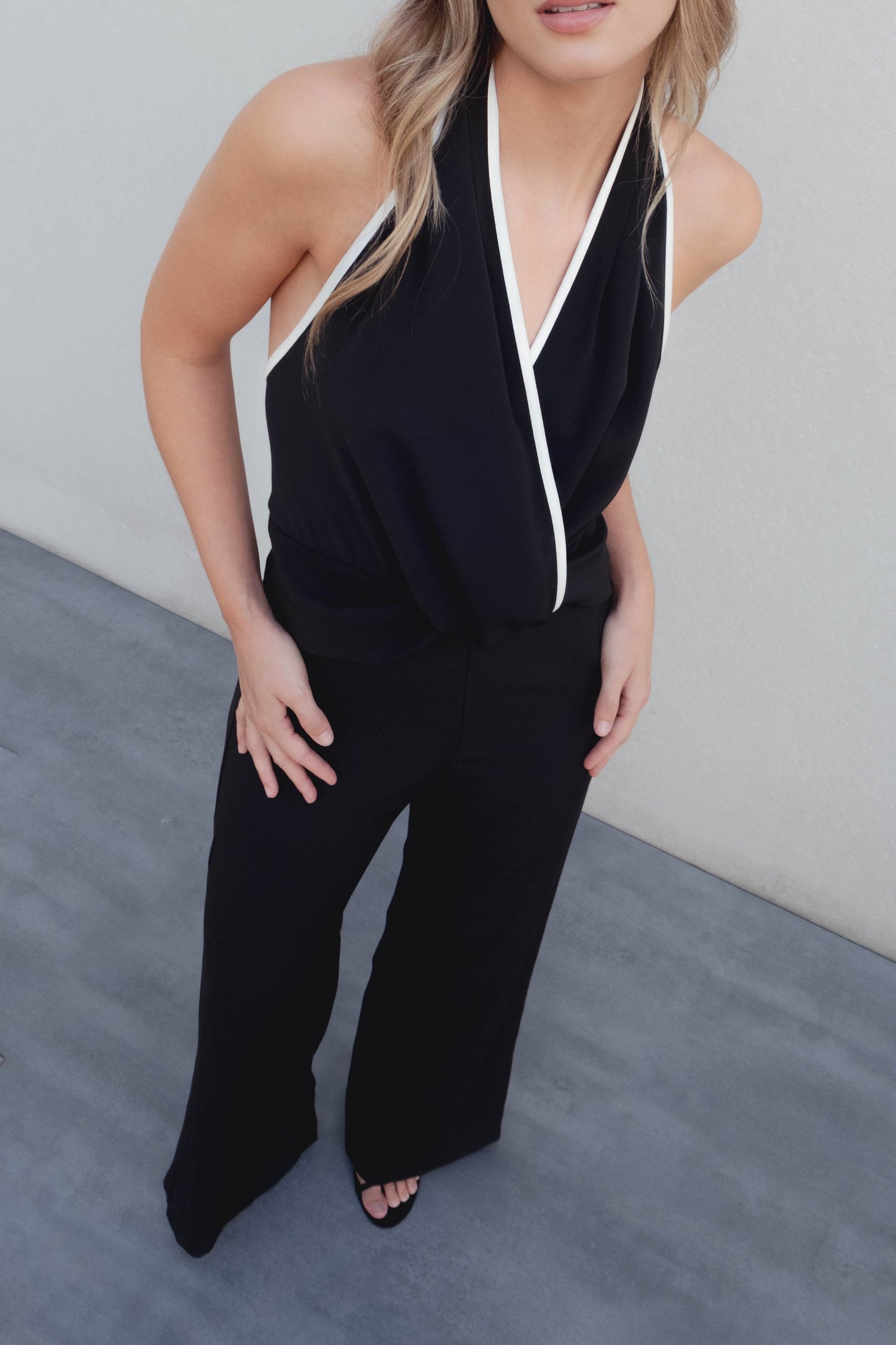 MONO HALTER CONTRASTE