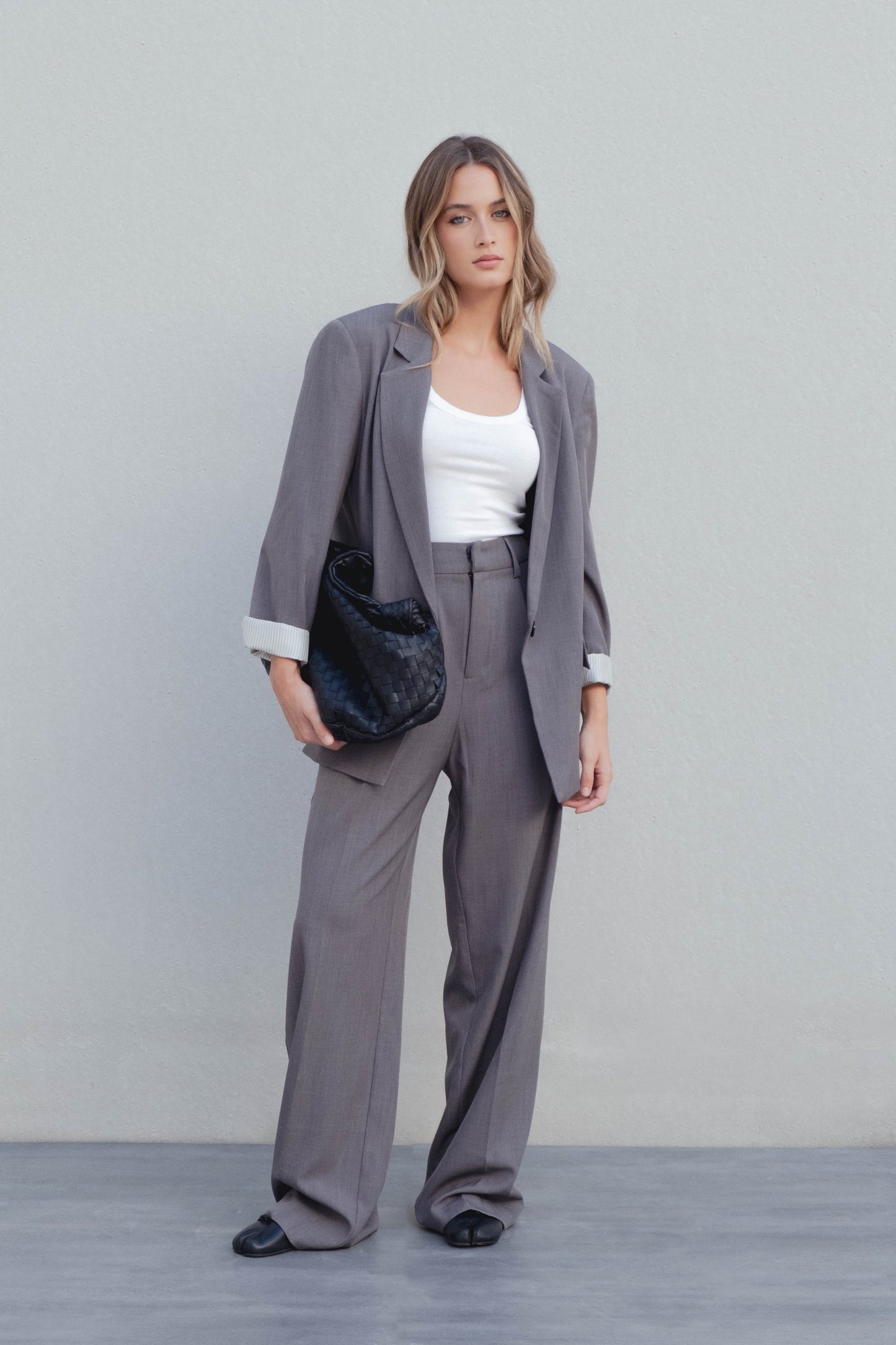 PANTALÓN ANCHO PINZAS