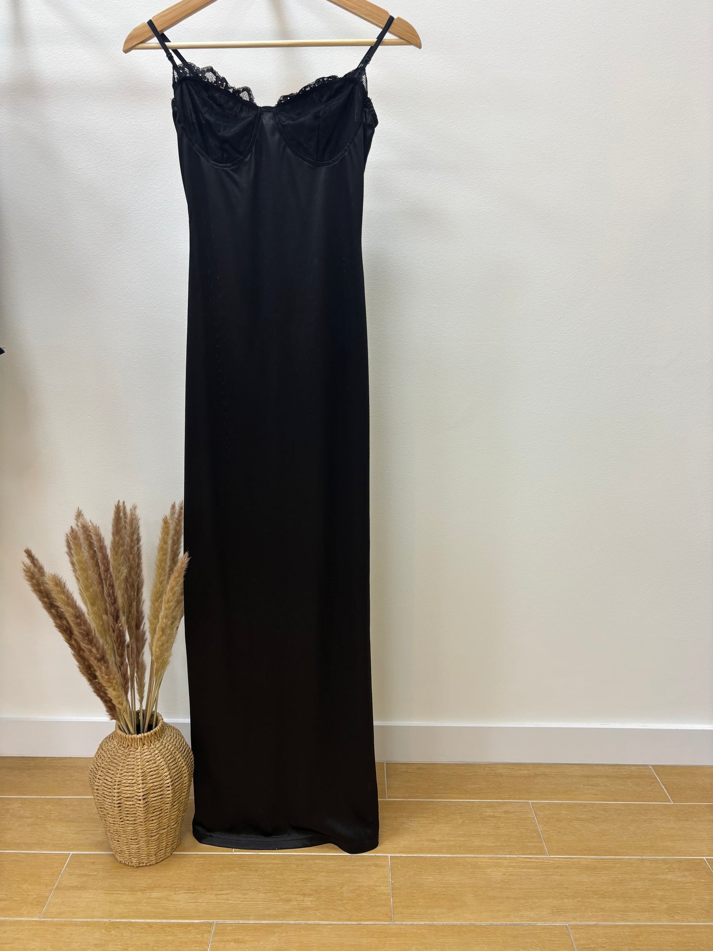 VESTIDO LENCERO LARGO