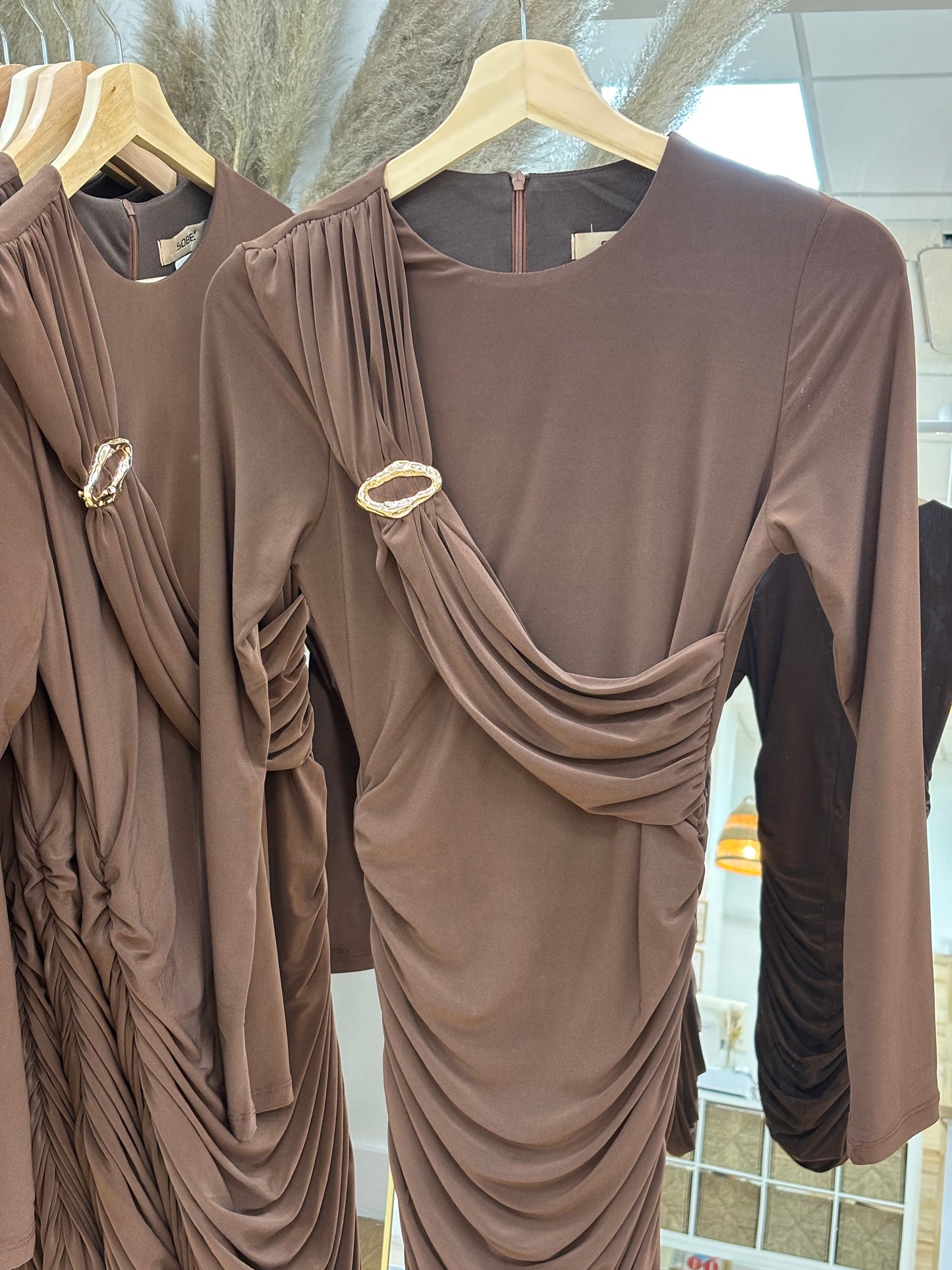 VESTIDO MINI APLIQUE