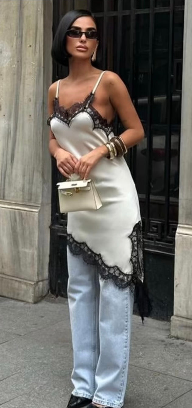 VESTIDO LENCERO ASIMÉTRICO